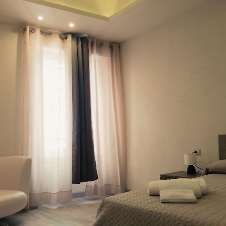 ラ・マッダレーナ Dimora Conte Bed & Breakfast エクステリア 写真