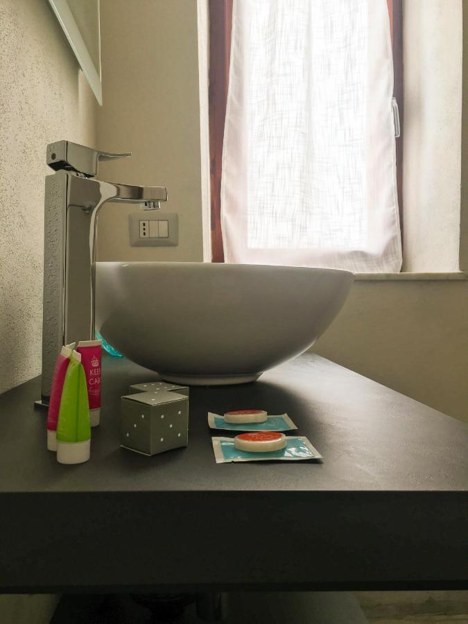 ラ・マッダレーナ Dimora Conte Bed & Breakfast エクステリア 写真