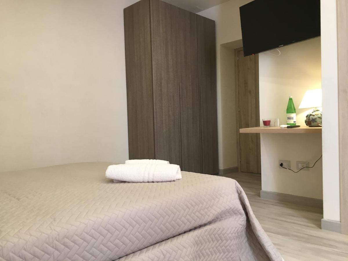 ラ・マッダレーナ Dimora Conte Bed & Breakfast エクステリア 写真