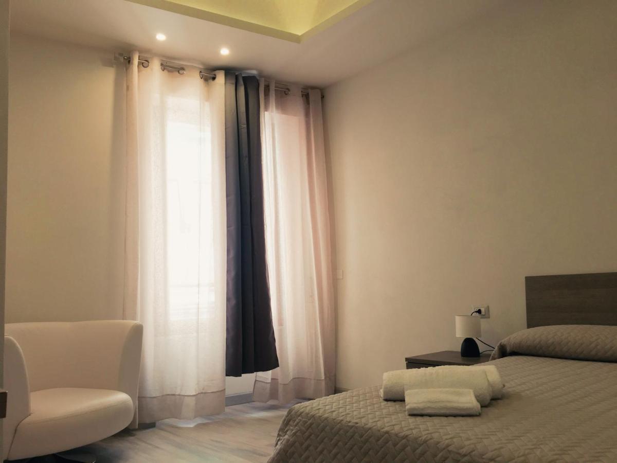 ラ・マッダレーナ Dimora Conte Bed & Breakfast エクステリア 写真