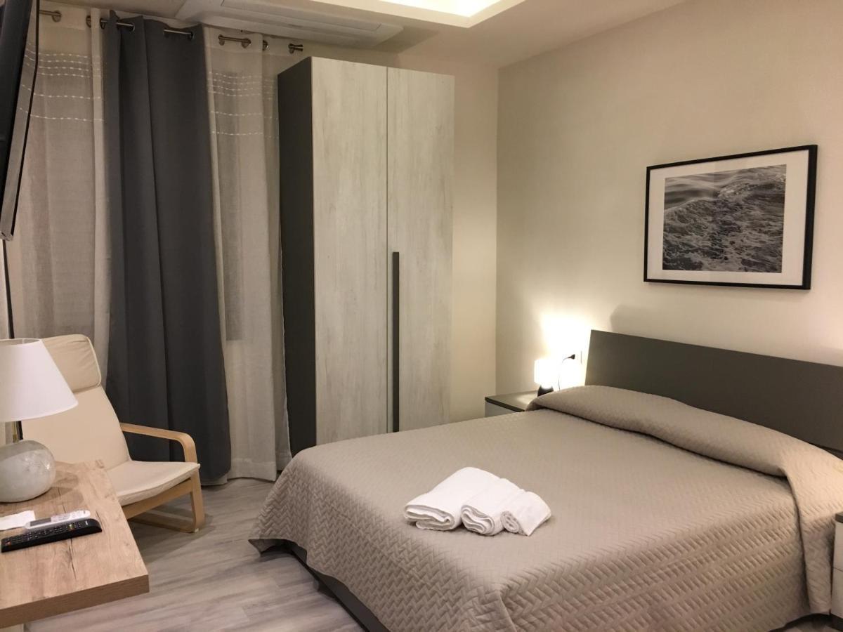 ラ・マッダレーナ Dimora Conte Bed & Breakfast エクステリア 写真